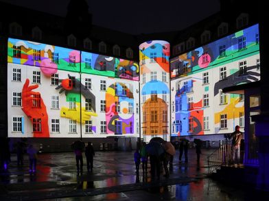 Lichtfest Leipzig 2026: Der Aktenschrank von mammasOnica im Matthäikirchhof - Foto: Andreas Schmidt