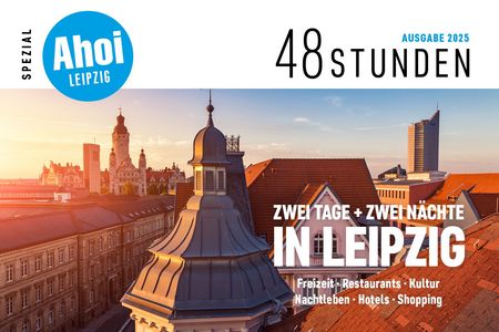 Titelbild des Prospekts Ahoi 48 Stunden in Leipzig mit dem Sonnenuntergang über der Innenstadt mit dem Neuen Rathaus