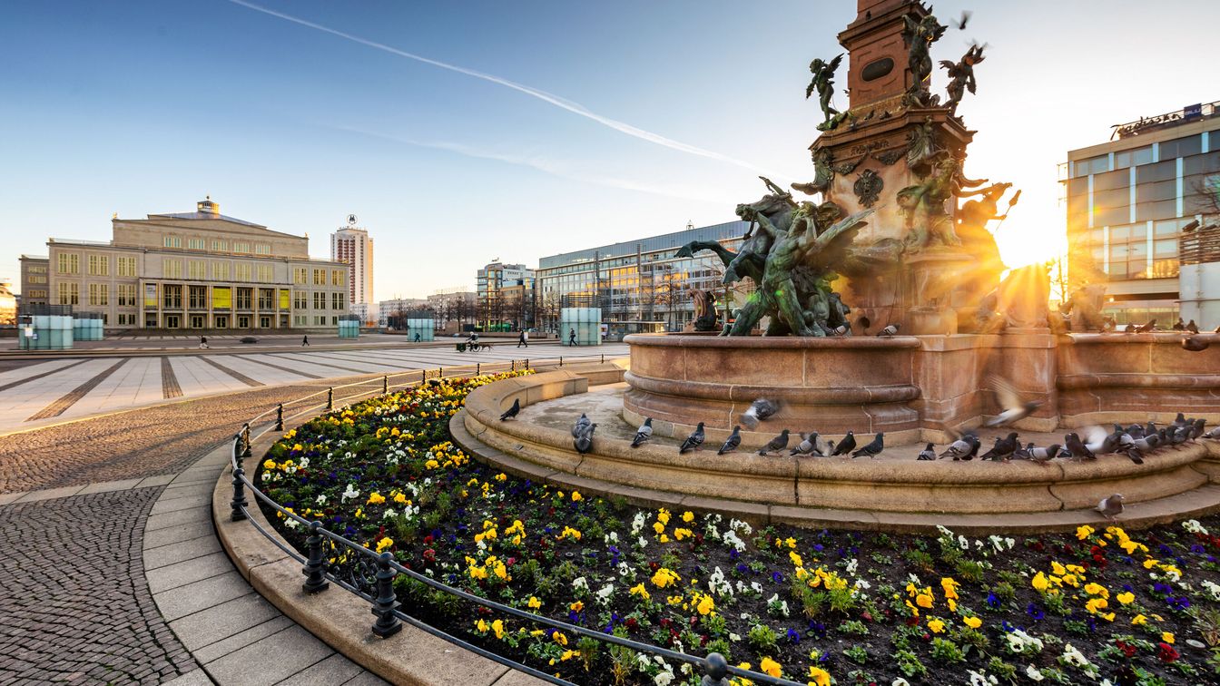 Vom Mendebrunnen aus hat man einen tollen Blick auf die Oper Leipzig.