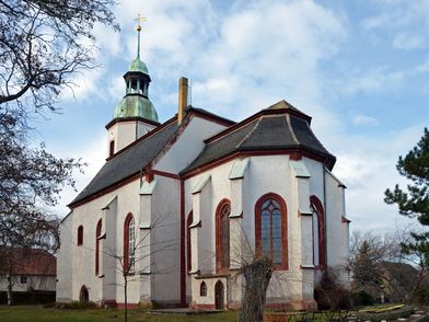 Naunhof - Stadtkirche, zu sehen ist eine Außenansicht der Kirche © LTM, Jasmin Rhein