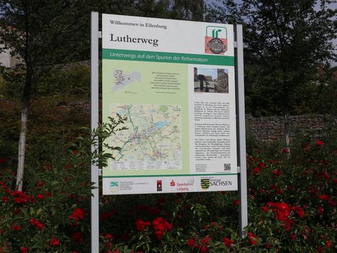 Lutherweg Infotafel Eilenburg zwischen Rosen