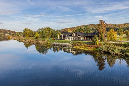 Direkt am Ufer der Mulde liegt die Muldentalklause.