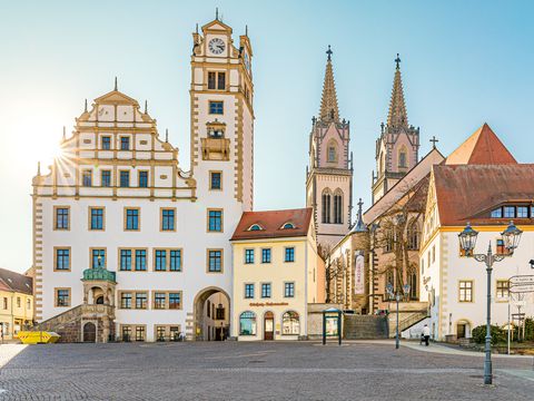 Der Oschatzer Neumarkt ist einer der schönsten Marktplätze in Sachsen.