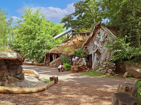 Blick auf das Bergwerk im Freizeitpark ArkaZien.