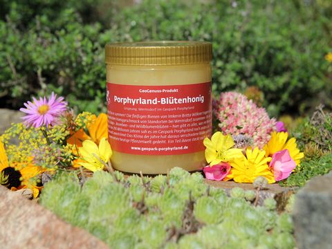Ein Glas "Porphyrland Blütenhonig"