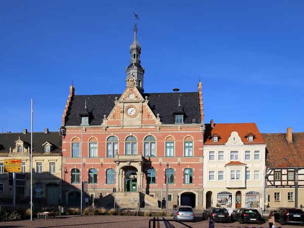 Dahlen - Rathaus, zu sehen ist die Außenansicht des Dahlener Rathauses fotografiert vom Marktplatz aus © Andreas Schmidt