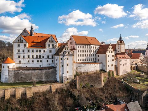 Schloss Colditz thront auf einem Porphyrfelsen oberhalb der gleichnamigen Stadt und beherbergt ein spannendes Museum.
