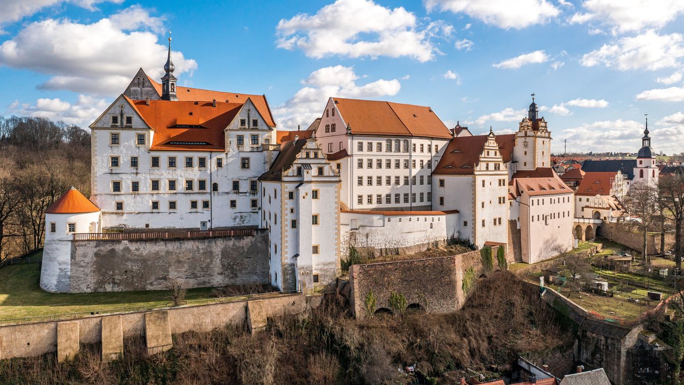Schloss Colditz thront auf einem Porphyrfelsen oberhalb der gleichnamigen Stadt und beherbergt ein spannendes Museum.