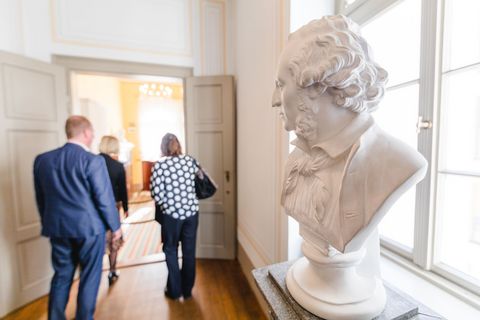 Im Mendelssohn-Haus aus steht unteranderem auch in einem lichtdurchflutetem Raum eine Statur von Felix Mendelssohn, Kultur in Leipzig, Geschichte