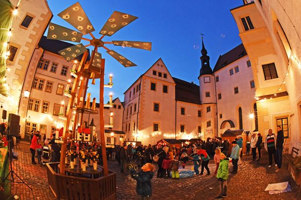 Ein besonders schöner Weihnachtsmarkt ist die Schlossweihnacht in Colditz