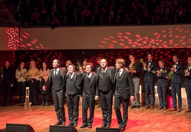 Beim A cappella Festival treten internationale Stars der Vokalmusik in Leipzig auf, zum Beispiel hier sichtbar das Leipziger a capella Quintett Amarcord im Gewandhaus zu Leipzig.